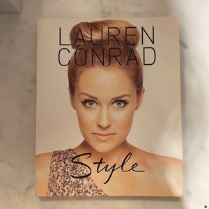 Lauren Conrad style book